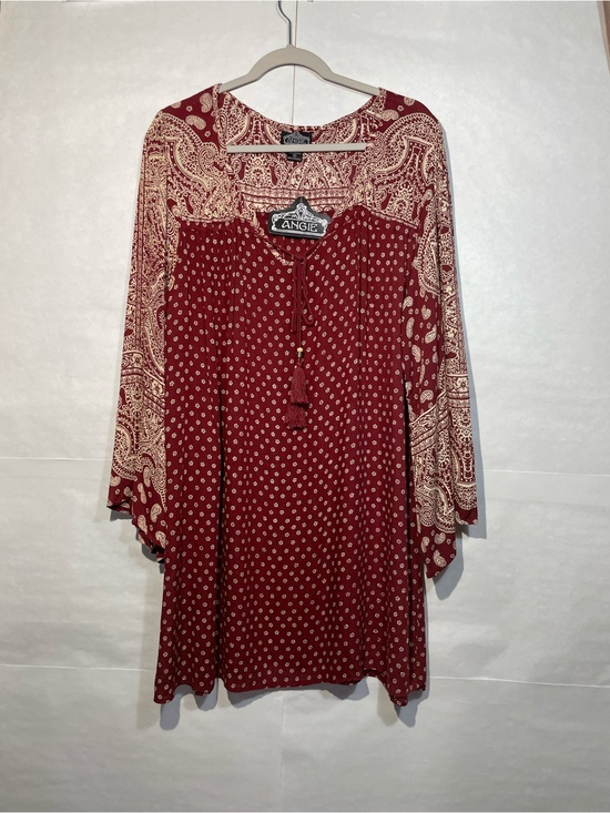 Angie Dresses & Skirts - NWT Angie Women's 1X Boho Paisley Printed Bell-Sleeve Maroon Dress Festival